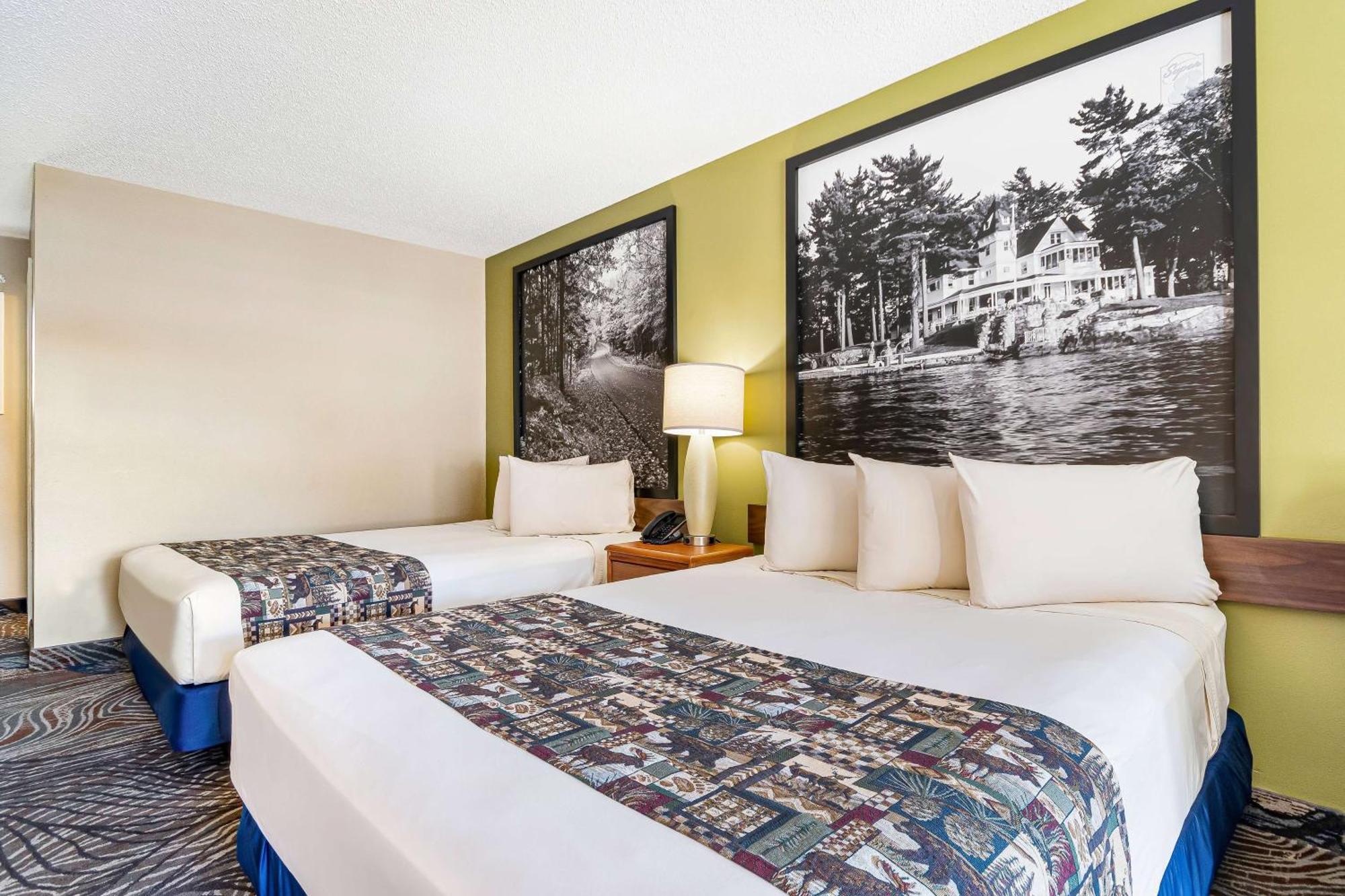 Super 8 By Wyndham Lake George/Downtown Exterior photo